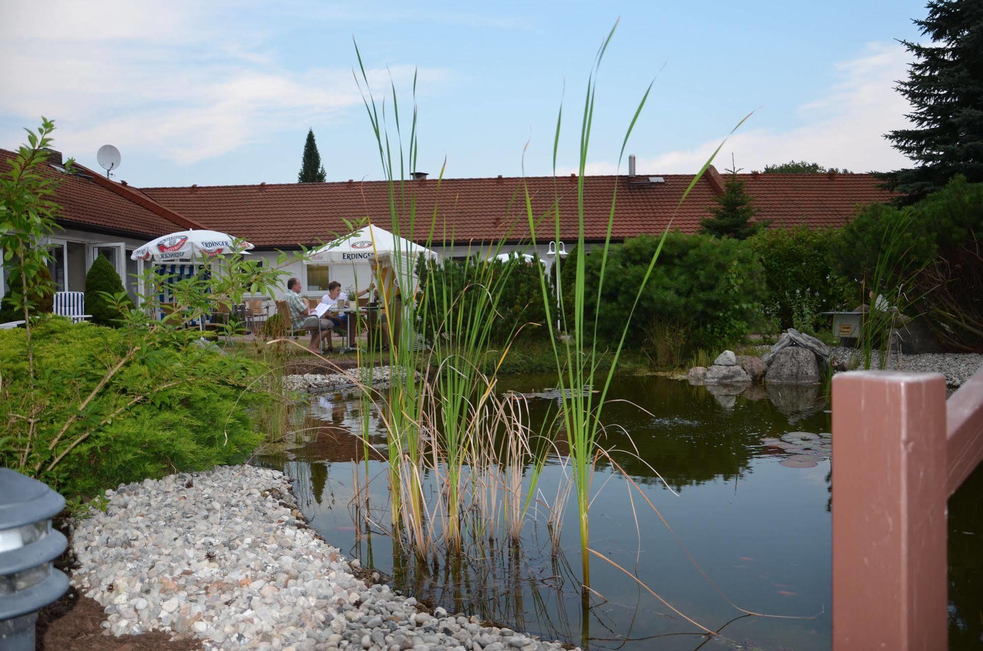 Hotel Pommerscher Hof Zinnowitz Esterno foto